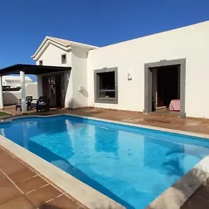 Villa Bol-can Con Piscina Privada, Playa Blanca (Lanzarote)